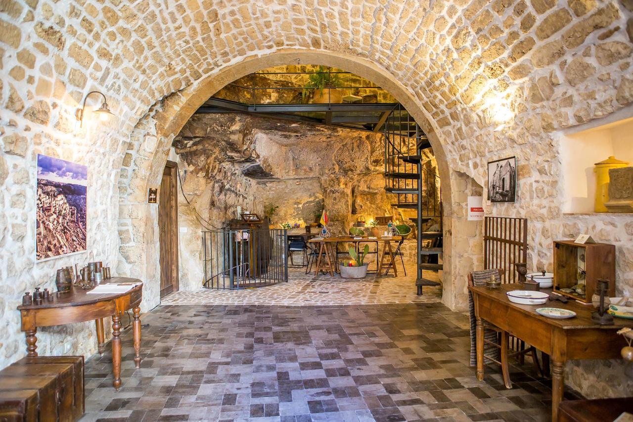 Si-Moutique, Le Case-Grotte Degli Avi 2 Modica Esterno foto