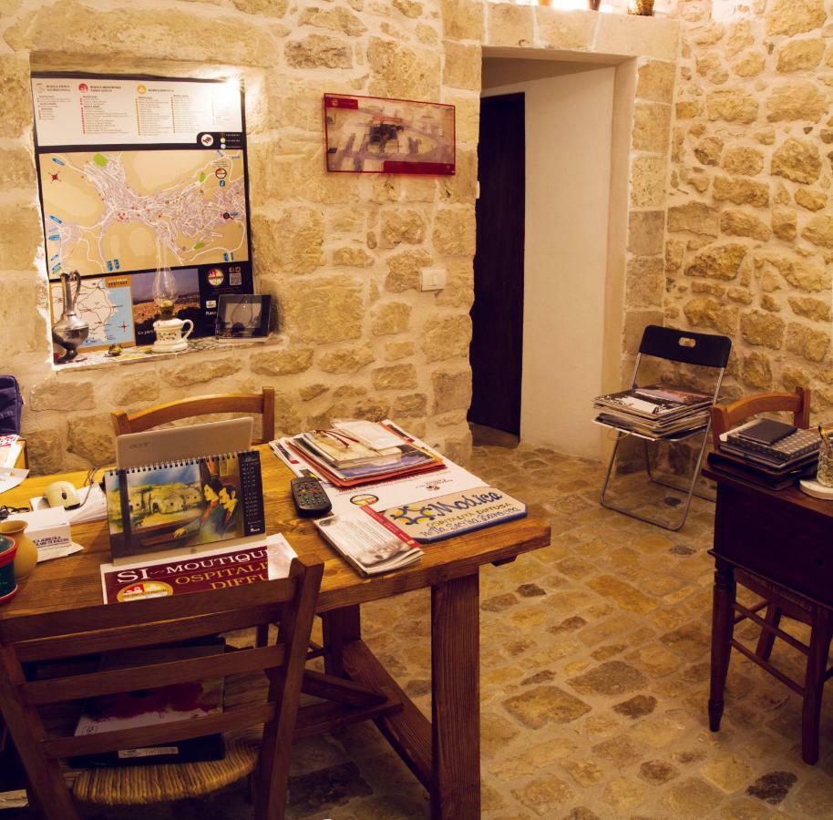 Si-Moutique, Le Case-Grotte Degli Avi 2 Modica Esterno foto